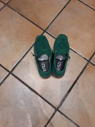 Mocasines verdes sin estrenar