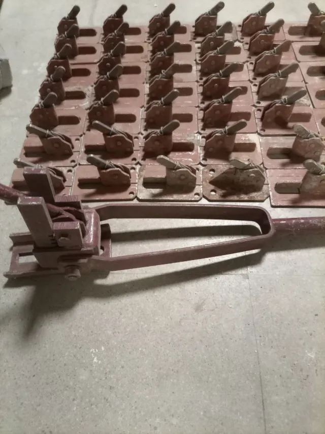 Tensor para ranas de encofrado