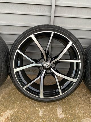 Llantas estilo Estoril 8.5x20” 5x112