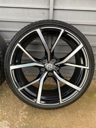 Llantas estilo Estoril 8.5x20” 5x112