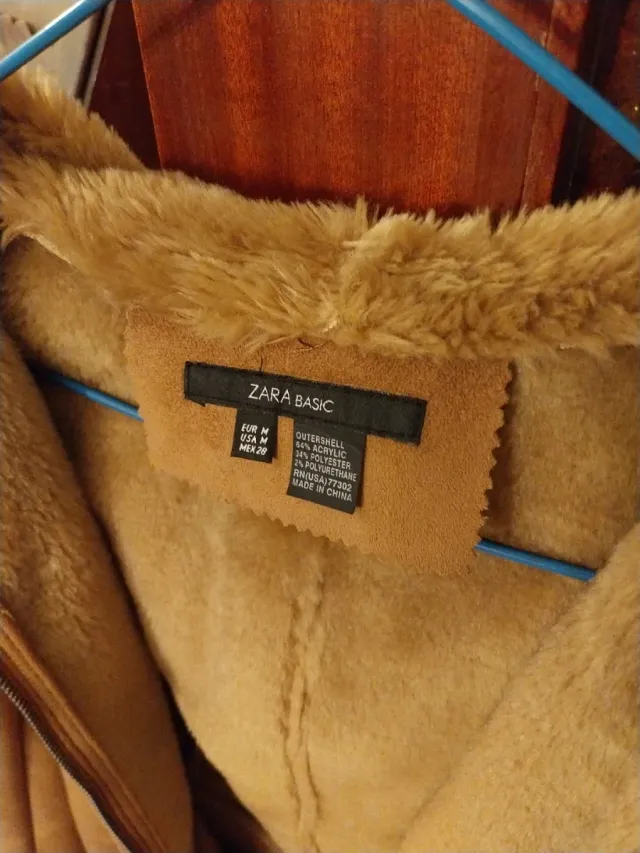 Chaquetón Zara Basic ante forrado Talla M