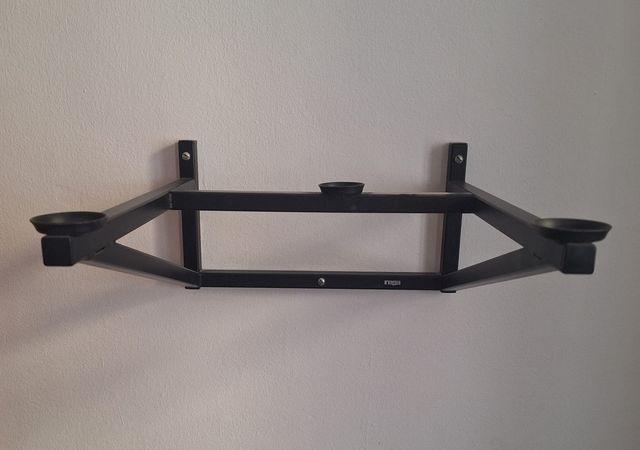 Supporto a parete per giradischi Rega. Come nuovo.