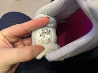 Zapatillas Nike Court grises y rosas