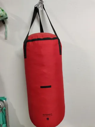 Saco de boxeo rojo OUTSHOCK