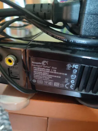 Disco Duro Externo Seagate + Mando