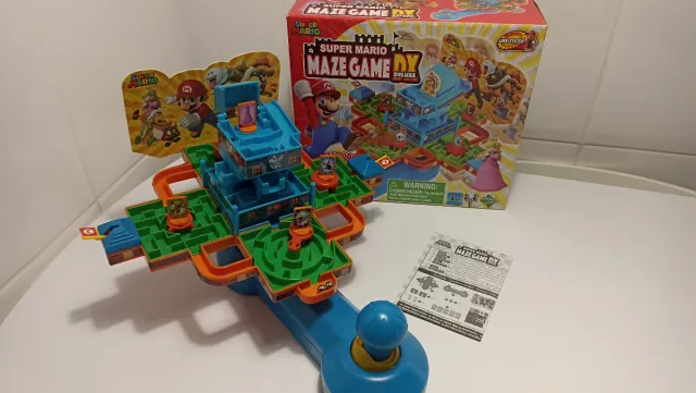 Super Mario Maze Game Deluxe