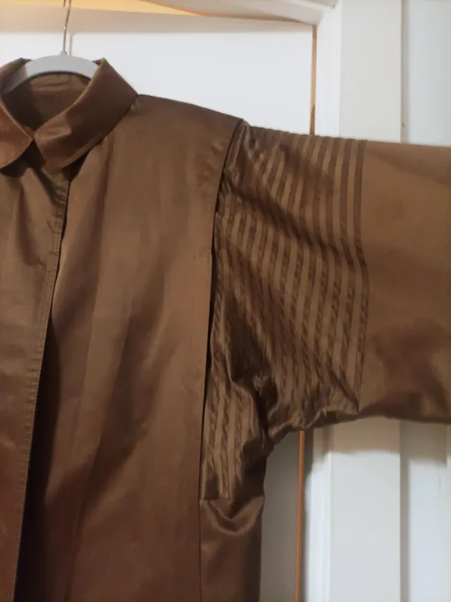 Gabardina larga mujer tela con brillo T.44-46