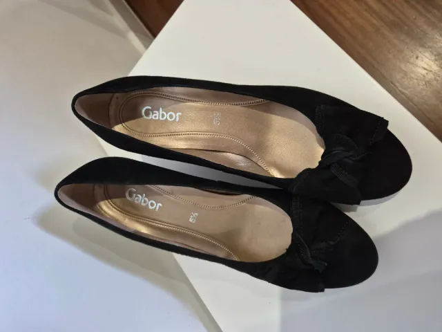 Zapatos tacón ante negro lazo