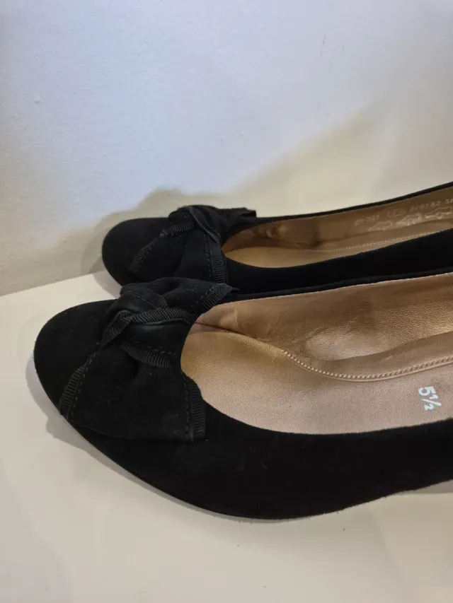 Zapatos tacón ante negro lazo