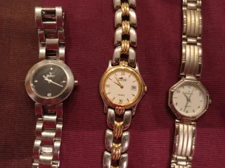 Tres relojes de mujer esfera pequeña