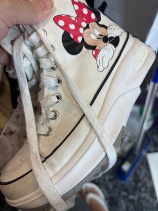 Tenis tipo Converse negros con blanco