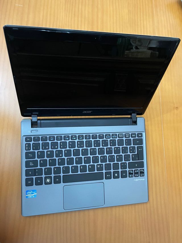 Acer Aspire V5-171 i3 16GB RAM 240GB SSD