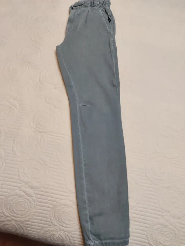 Pantalón niño Zara verde talla 9 134cm