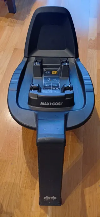Maxi-Cosi Isofix Base + Silla Niño