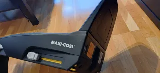 Maxi-Cosi Isofix Base + Silla Niño