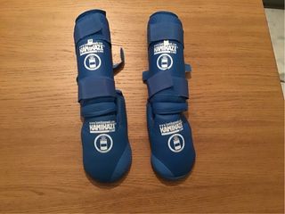 Espinilleras y protecciones. Sin usar