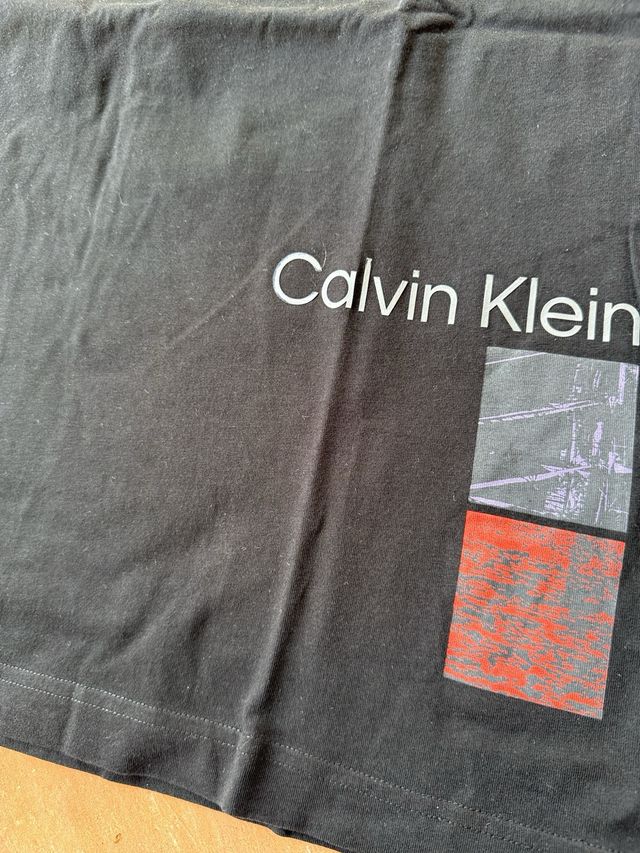 Camiseta Calvin Klein negra