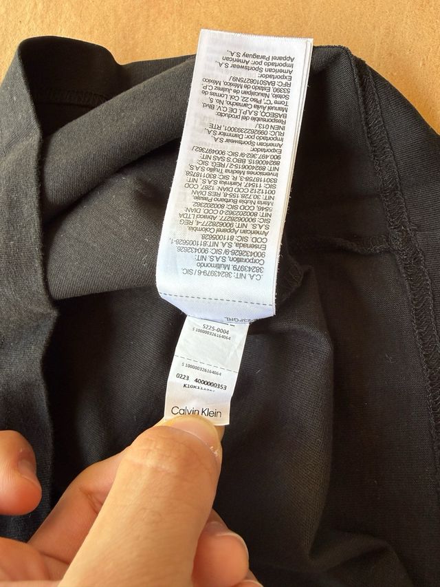 Camiseta Calvin Klein negra
