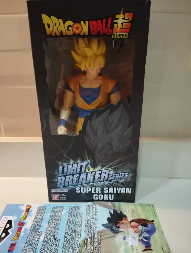 Figura Goku Super Saiyan Dragon Ball