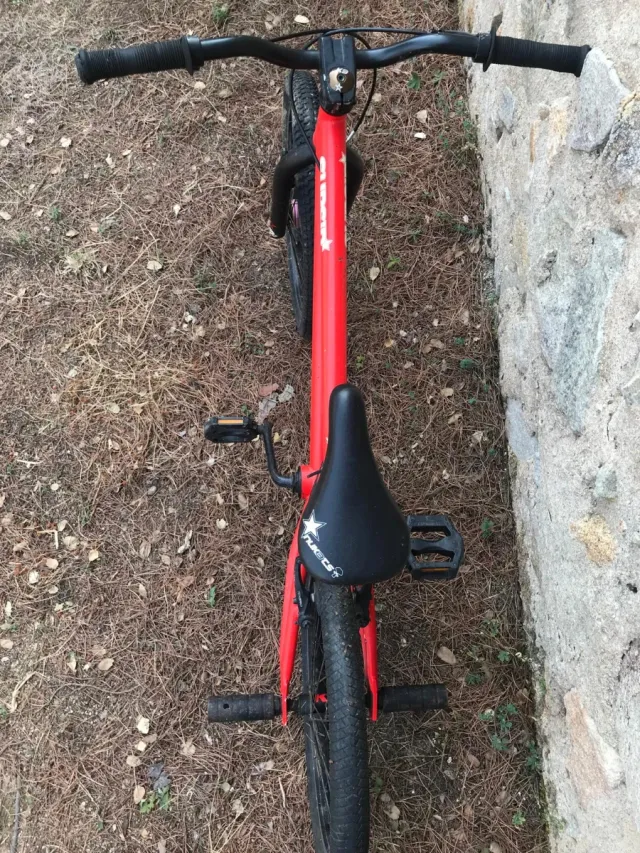 Bicicleta BMX Roja