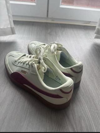 Zapatillas Puma Blancas y Rosas