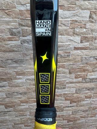 Pala de pádel StarVie Dronos Galaxy