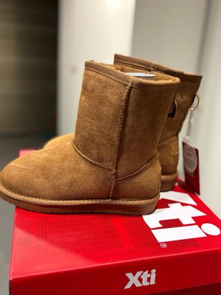 Botas Niño Xti pelo camel T.33