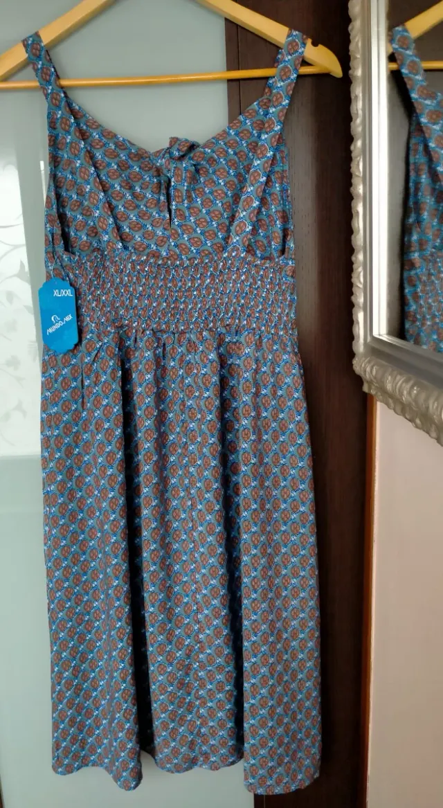 Vestido estampado azul y marrón