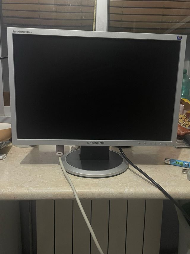 Pantalla Samsung SyncMaster 940N 18