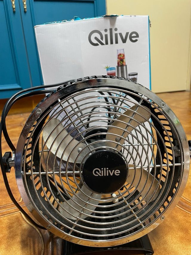 Ventilador Qilive pequeño metal