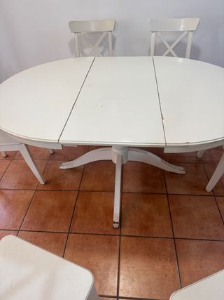 Tavolo e 6 sedie bianche