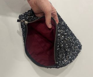 Bolso clutch de lentejuelas de Zara