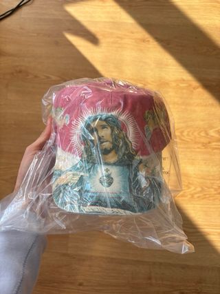 Gorra Supreme 5-Panel Jesus Roja
