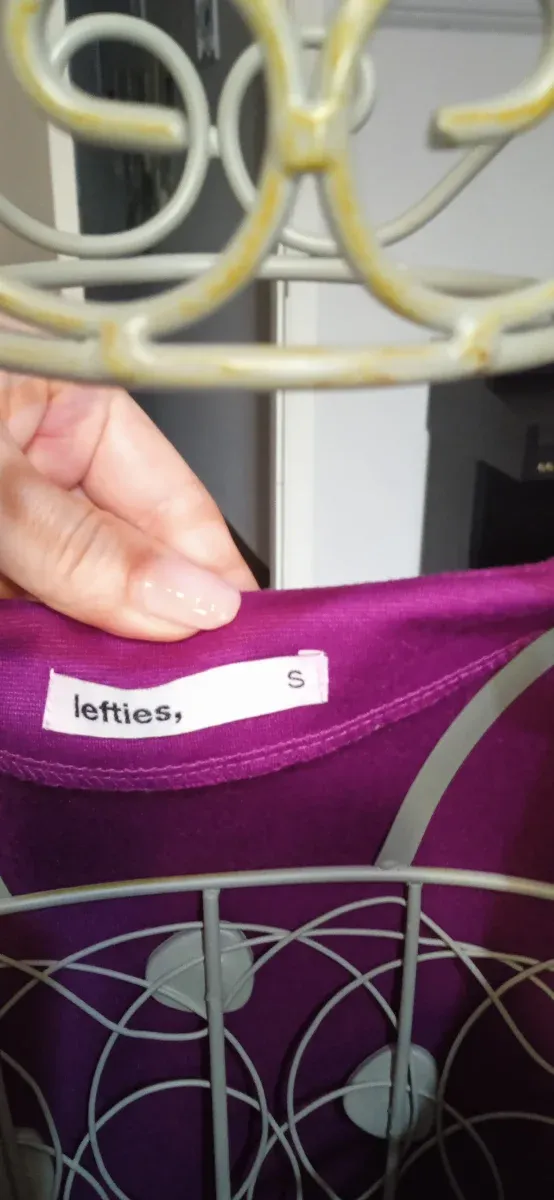 Vestido morado Lefties