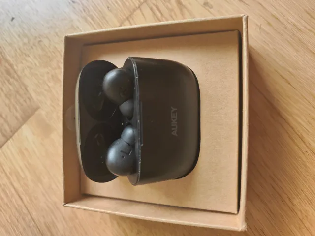 Auricolari wireless Aukey neri