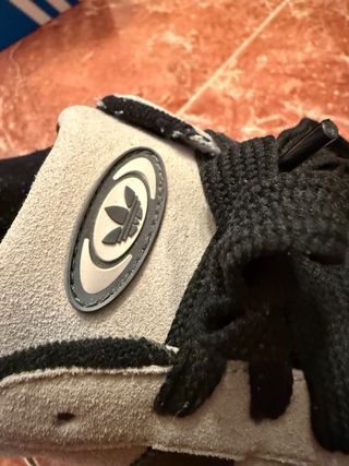 Adidas Campus 00s Beige y Negro