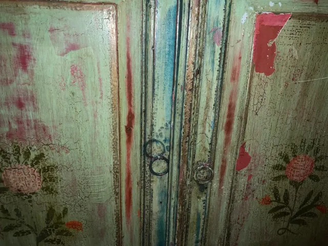 Aparador Becara madera pintado.