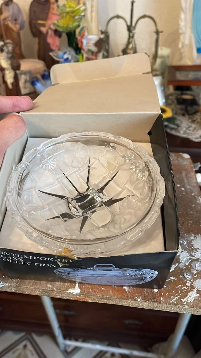 Bombonera de cristal tallado