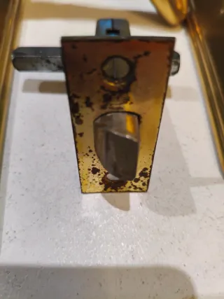 Manivelas y cerradura puerta latón. Antiguas. 25cm