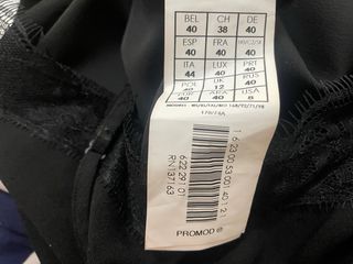 Mono negro con encaje