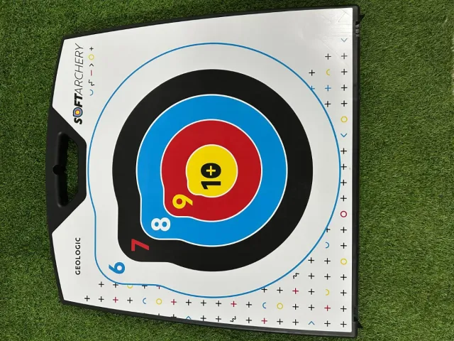 Diana Tiro con Arco Geologic Softarchery