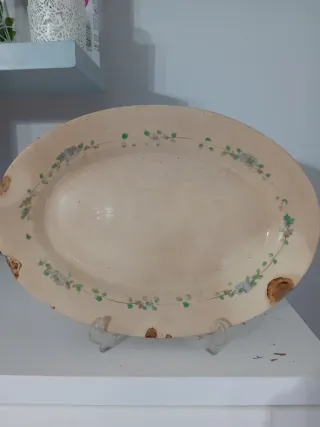 Plato de cerámica antiguo