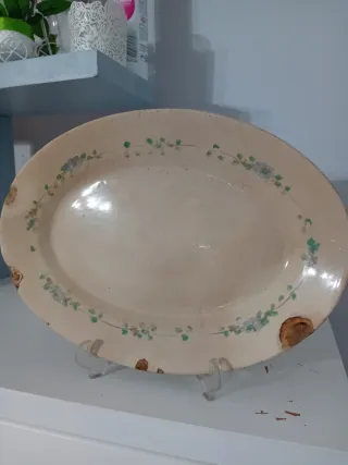 Plato de cerámica antiguo