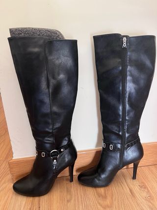 Botas altas MARÍA MARE negras tacón