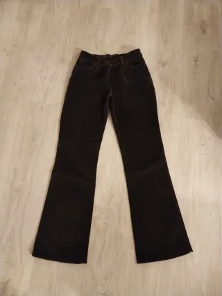 Pantalón imitación terciopelo negro