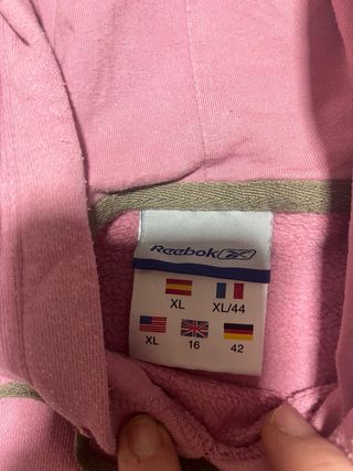 Conjunto deportivo Reebok rosa y gris