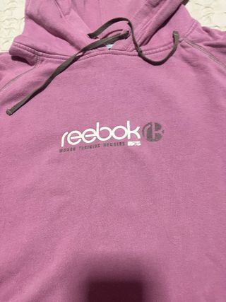Conjunto deportivo Reebok rosa y gris