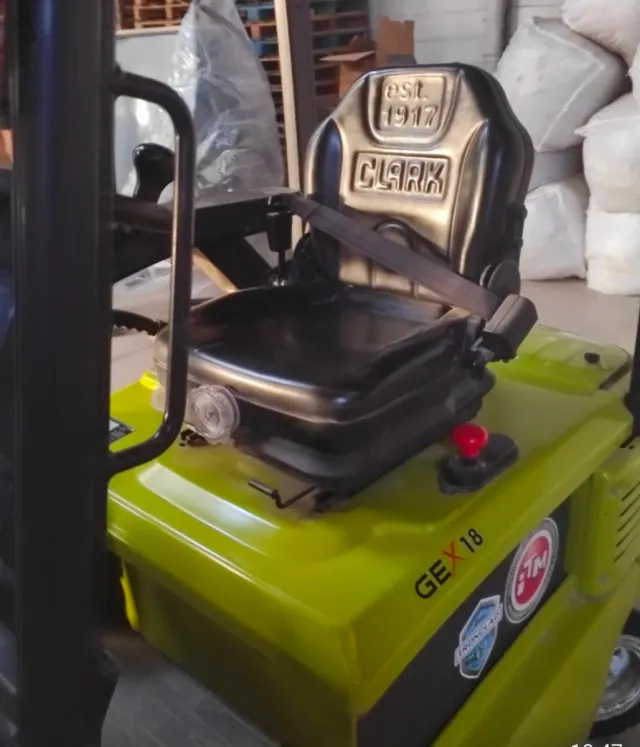 Carretilla elevadora Clark