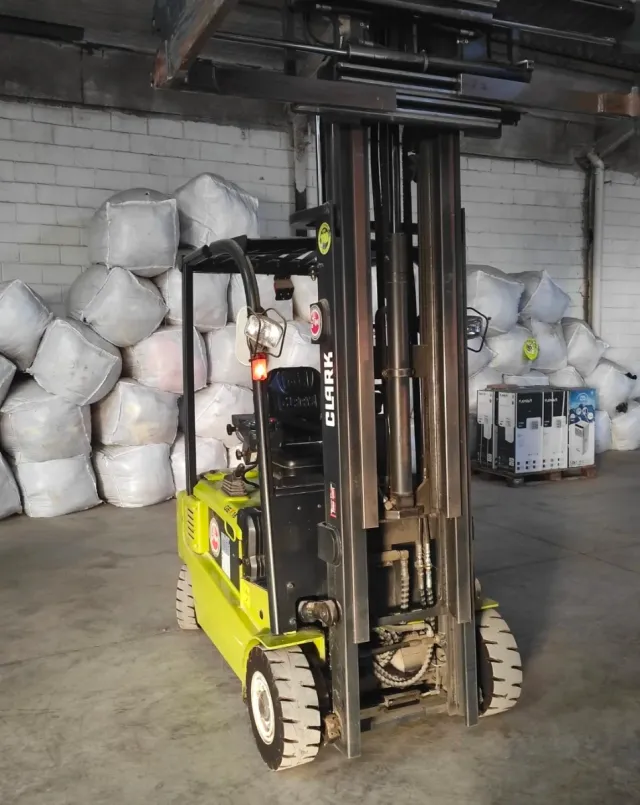 Carretilla elevadora Clark
