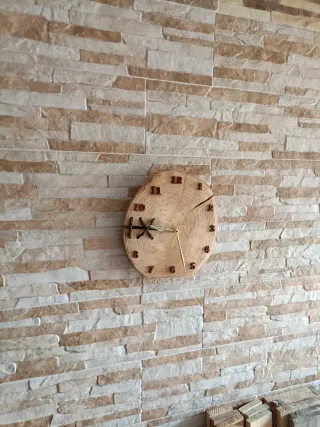 Reloj de pared madera rústico